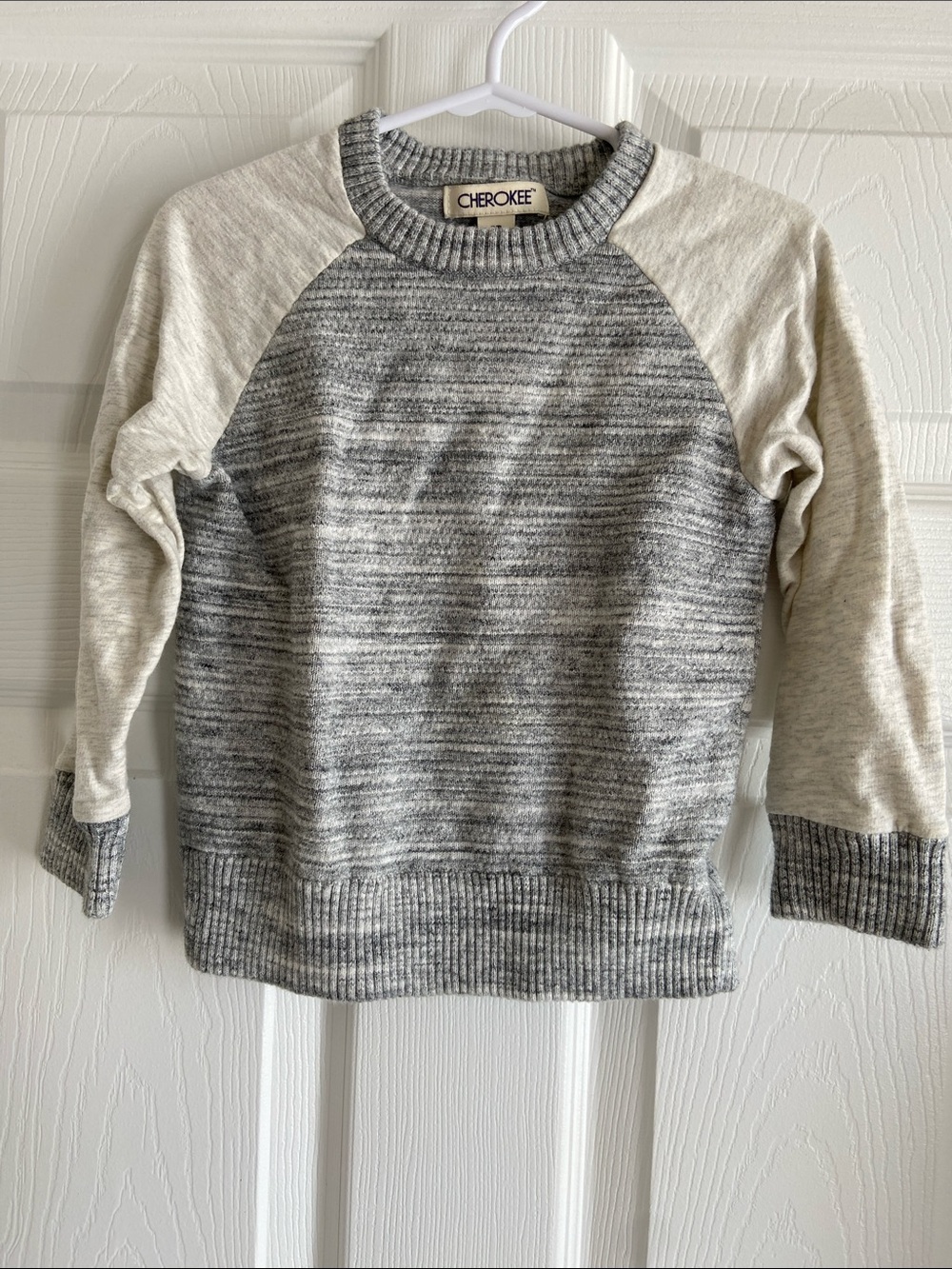 Cherokee Gray & Cream Raglan Crewneck Sweatshirt